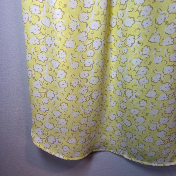 Loft Outlet Women's Sleeveless Floral Ruffle Half Button Blouse Top Yellow Small - Picture 12 of 14